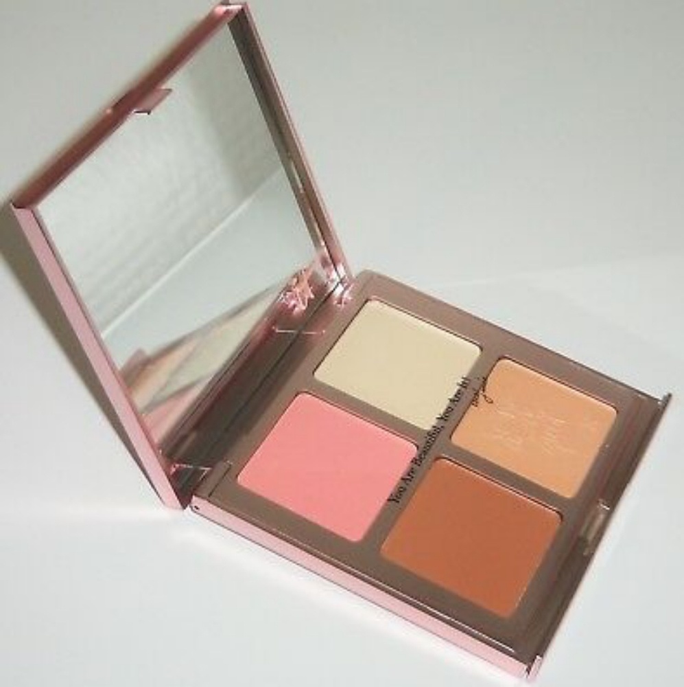 It Cosmetics Complexion Perfection palette